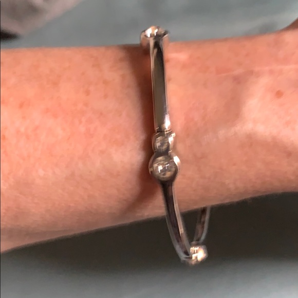 Silver and Rhinestone stretch bracelet - Picture 2 of 6